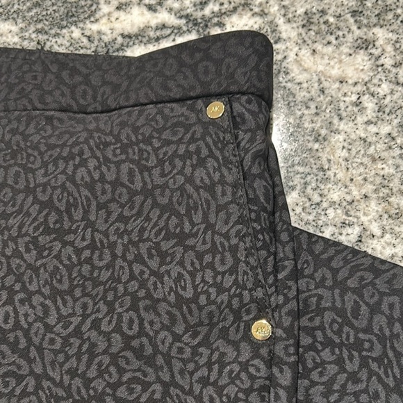 Anne Klein size 6, amazing pants with stretch and details! - Picture 4 of 13